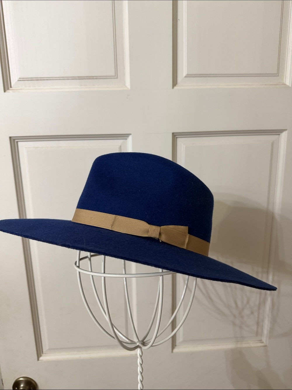 Classic Wide-Brim Felt Hat in Navy with Tan Band - Picture 5 of 8